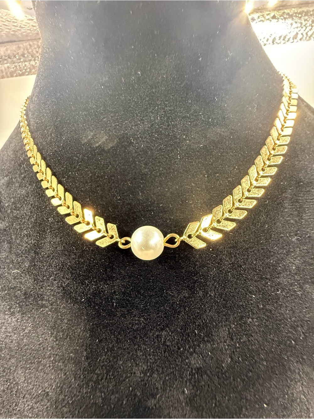 Gold Tone Leaf Link Necklace with Central Pearl Accent